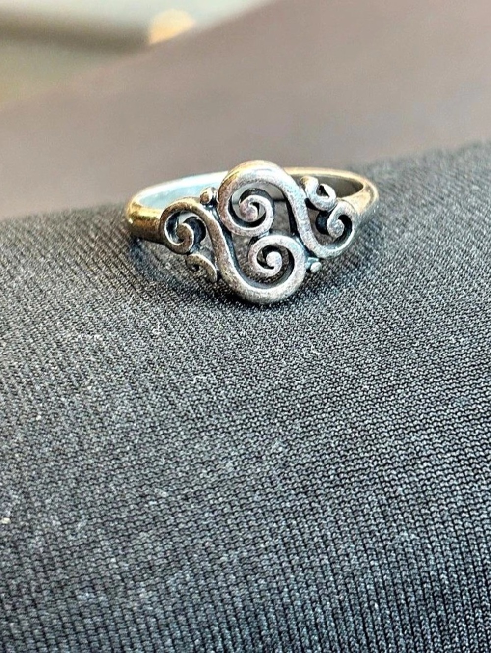 James Avery Sterling Silver Spanish Swirl Retired Ring